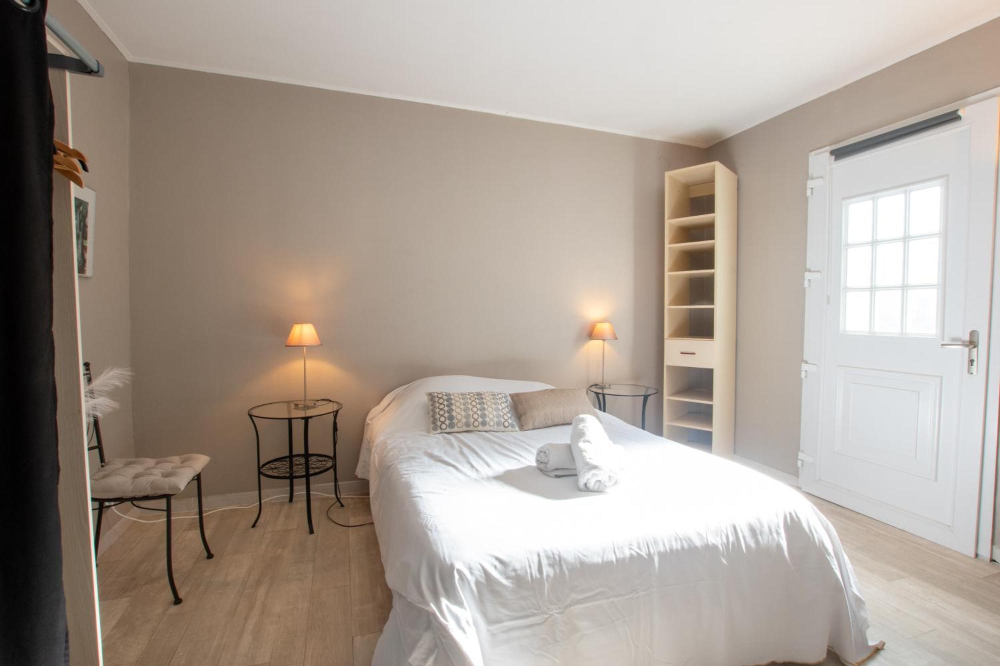 Ibis - Villa Avec Piscine, Jardin Et Parking Arles Exteriör bild